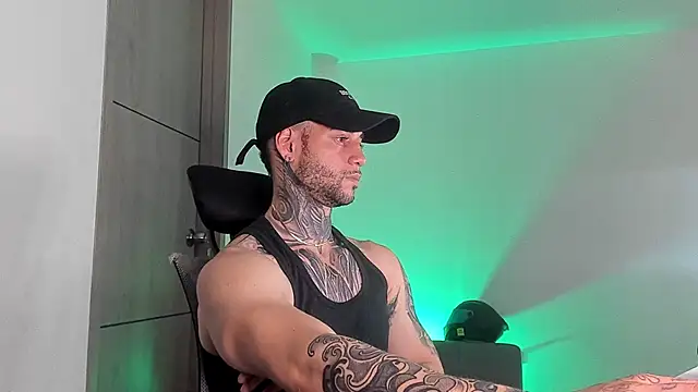 _jamesleandros1n Webbikameraesitys