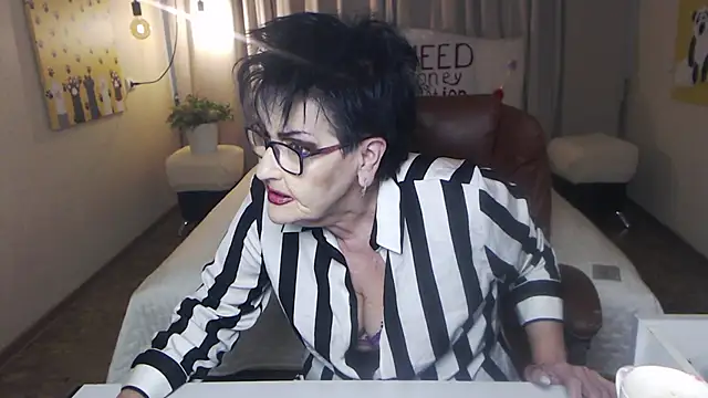 Chat +18 de MasterLeila ao vivo