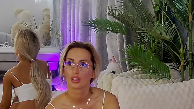 IsabelleEthann Live XXX chat