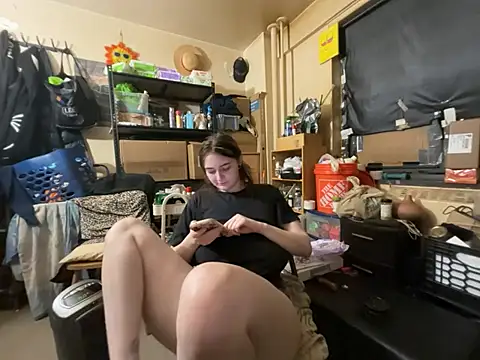 Snowbunnycake_131 webkamerás műsora