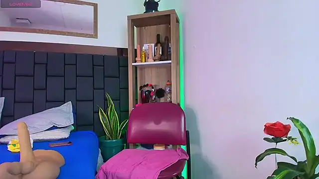 Chat XXX ao vivo de EllenaBoobs_