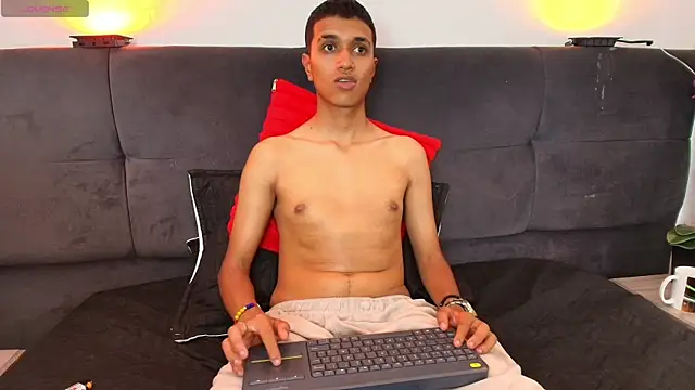 Chat XXX en directo de Alan_Colthon