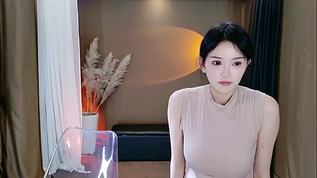 Banana-Milk69 Adlı Modelin Canlı XXX Sohbeti
