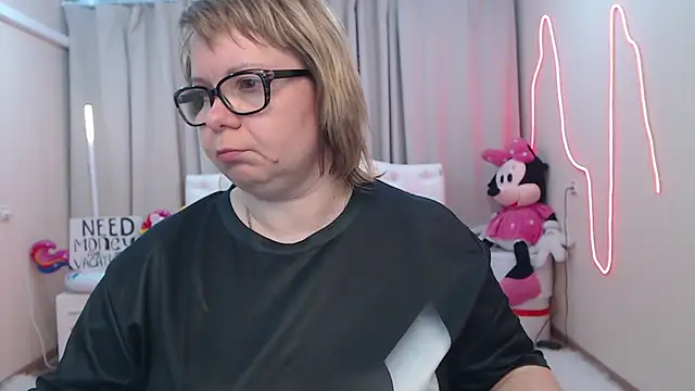 ห้องแชทสดของ BonnnyBoobsy