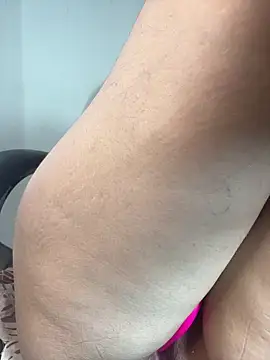 XXX chat uživo modela Adeline_1