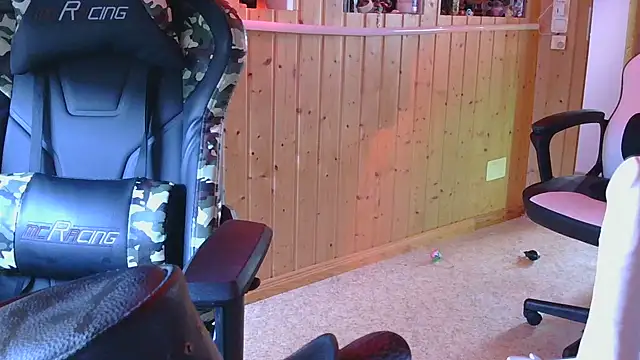AskAveryAnything's Webcam Show