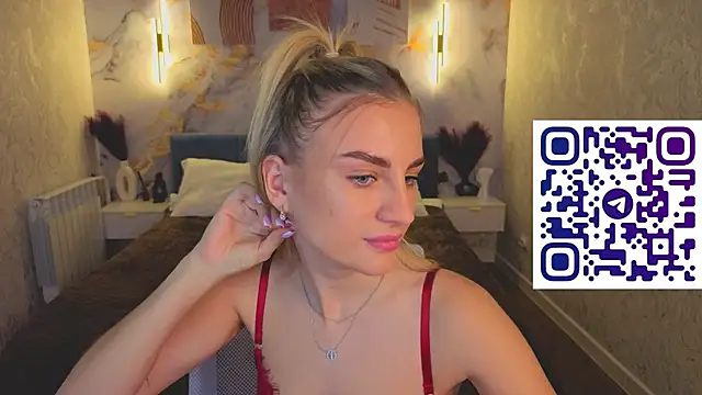 Silen_Tori's Live XXX Chat