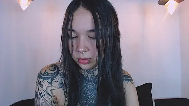alien_eyes09 Chat XXX in diretta