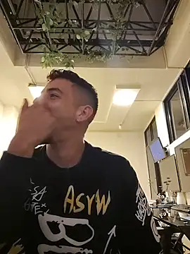 Juann-cock Chat XXX live