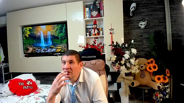 Show de SpartacusDaddy48 na webcam