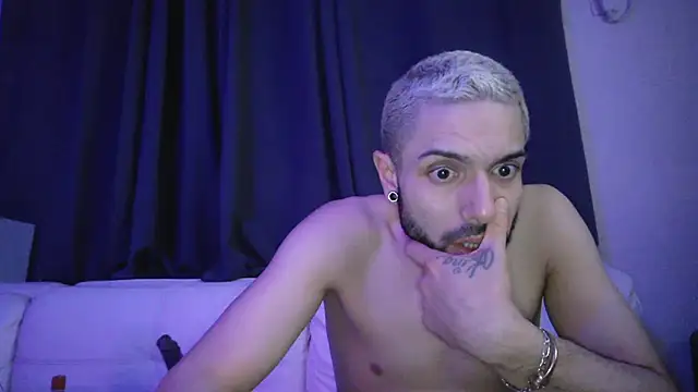 DerekPerez2025's Webcam Show
