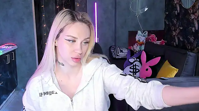 Blckmirrorr's Live XXX Chat