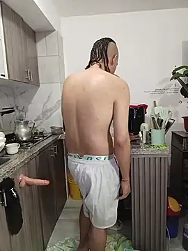 BombomAndAxel Adlı Modelin Canlı XXX Sohbeti