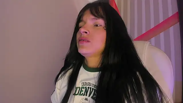 _shantal_smith 라이브 XXX 채팅