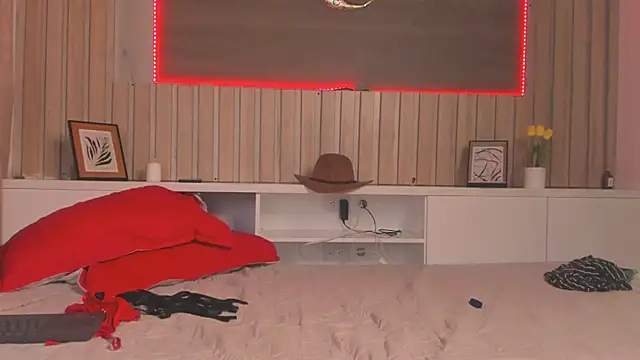 LoverBoysAndGirls Webcam Show