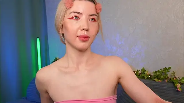 Chatroom XXX en direct de LindaThackerr
