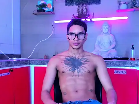 Czat XXX na żywo – kai_storm77