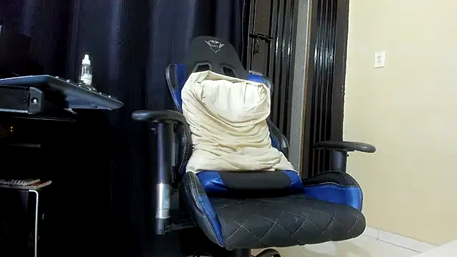 SebaxttianCock élő XXX-chatje