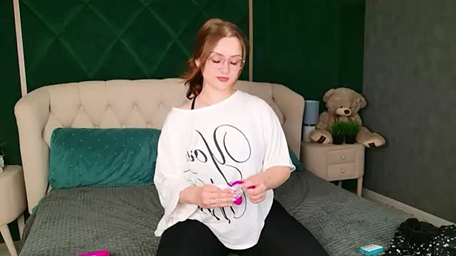 Kendra_Parlow Adlı Modelin Web Kamerası Şovu