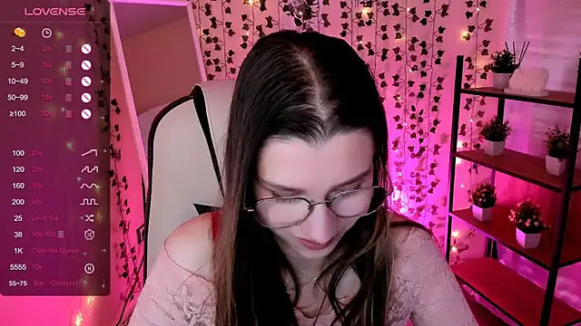 LinaBlossom_ élő XXX-chatje
