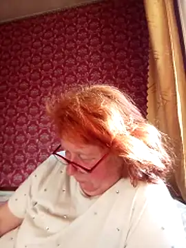 SquirrelFinen Live XXX chat