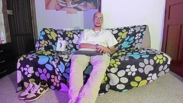 Chat XXX en directo de Vlad__night