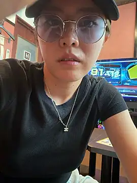 Michan_ Pertunjukan Webcam