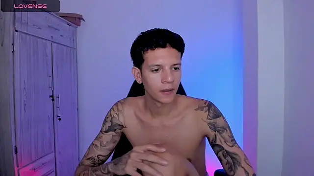 tylernova élő XXX-chatje