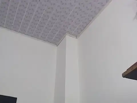 voguebichh Adlı Modelin Canlı XXX Sohbeti