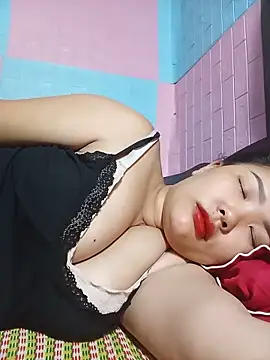 Irene-01 Adlı Modelin Canlı XXX Sohbeti