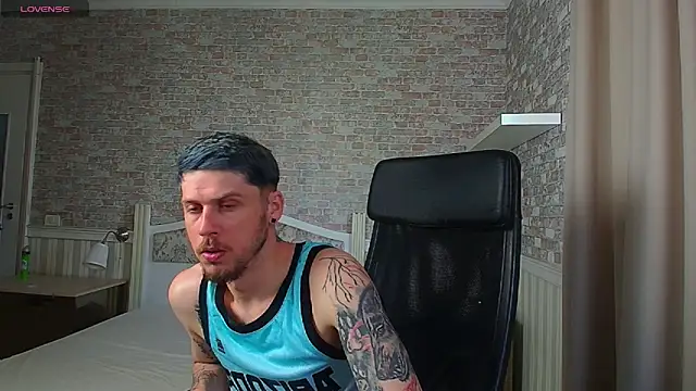 Chat XXX en directo de JonahShaw