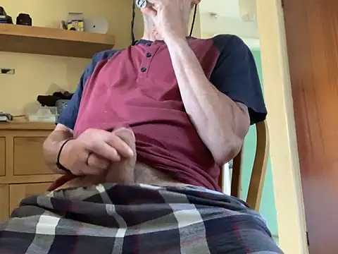 Moonraker64 Live XXX Chat