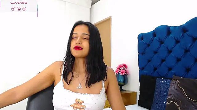 Lili666_ Chat XXX in diretta