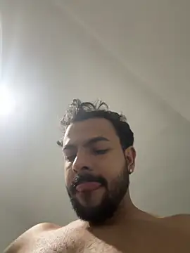 Show de artzin2334 na webcam