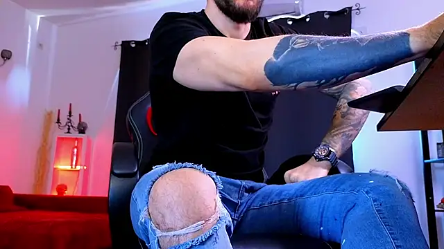 MightyAaron66 Chat XXX live