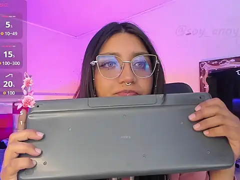 Aanny_777's Webcam Show