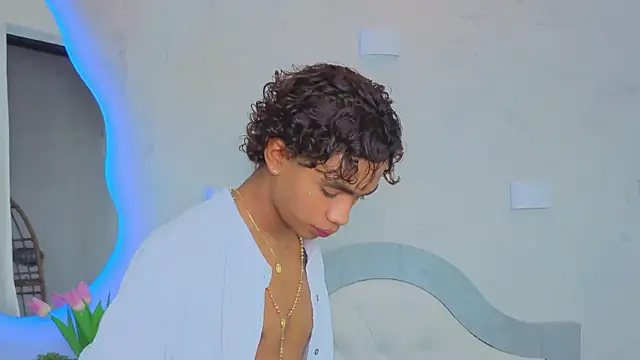 AlanCuteeのライブXXXチャット