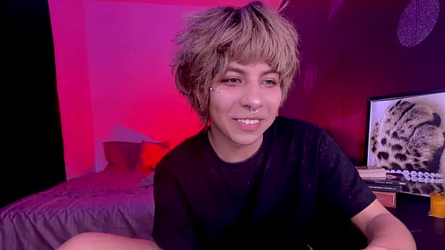 Chatroom XXX en direct de Aronn_44