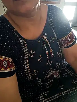 Chat +18 de angel_ridhi ao vivo