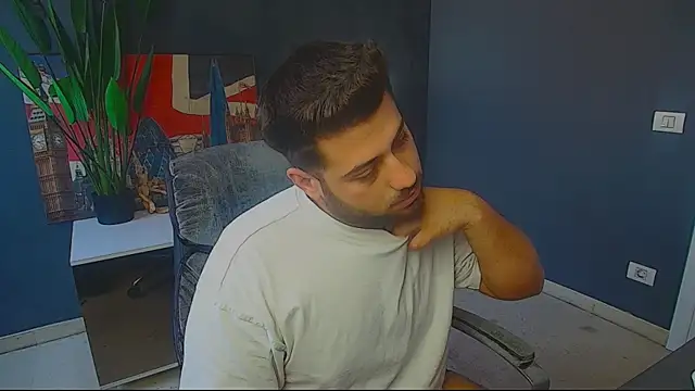 XXX chat uživo modela DaxGreer