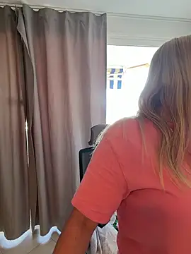 Chat XXX en directo de Strongqueen
