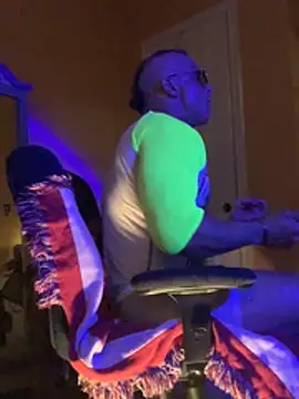 Czat XXX na żywo – daddydonkey84