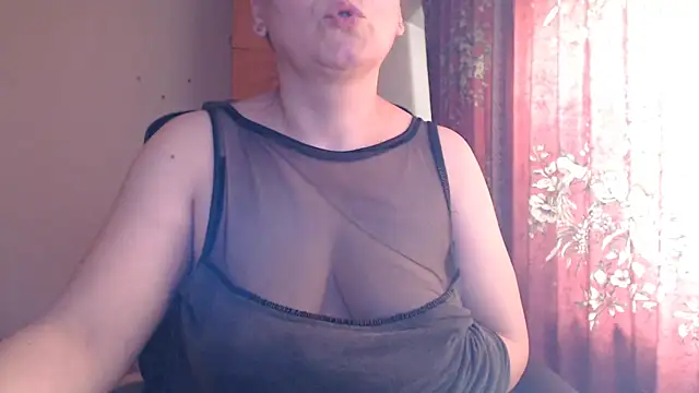 NymphoQueenn's Live XXX Chat