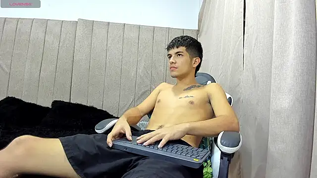 pipe_hot04's Live XXX Chat