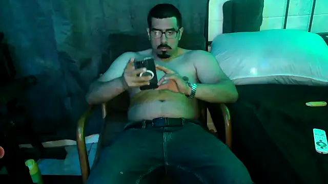 Chat XXX en directo de k1oudE