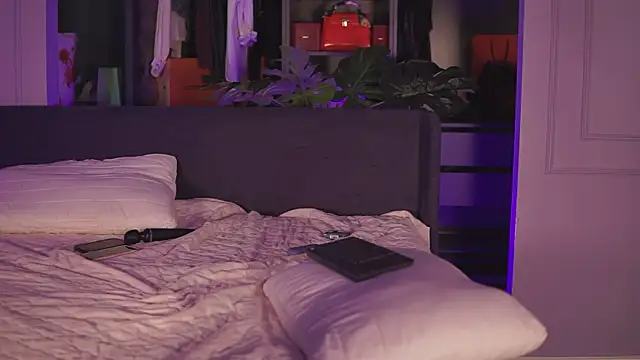 Monique_Celeste Chat XXX live
