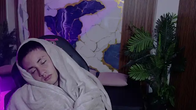 Andres_Tay Chat XXX in diretta