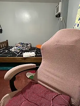 _UrSingleMamiBella_ Chat XXX in diretta
