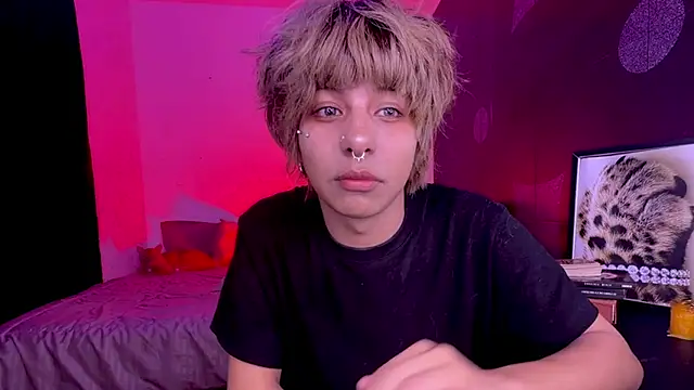 Aronn_44's Live XXX Chat