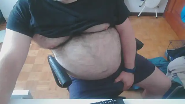 mikeyhotbear Pertunjukan Webcam
